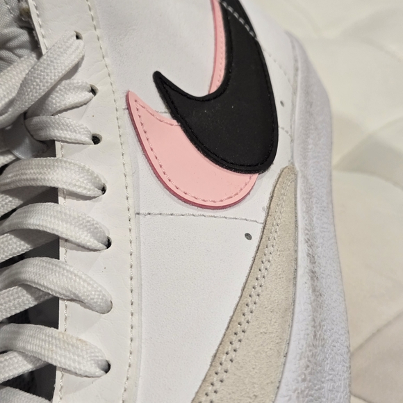 Nike Blazers High-Top Sneakers - White, Pink, and Black sz 7 - Picture 15 of 16